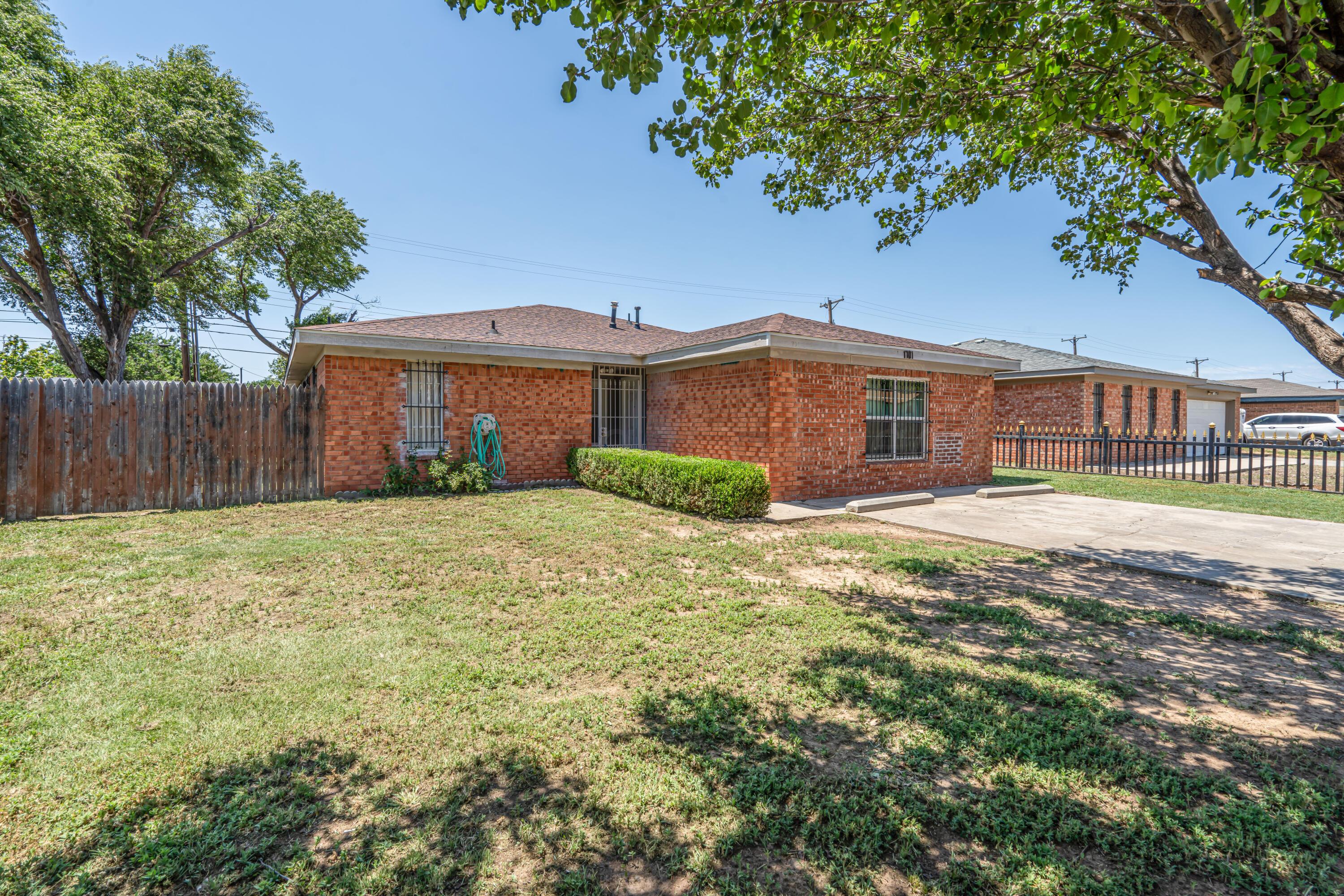 1701 Jasmine Street Amarillo, TX 79107 - Photo 2 of 28 1701 Jasmine-3 SIDE