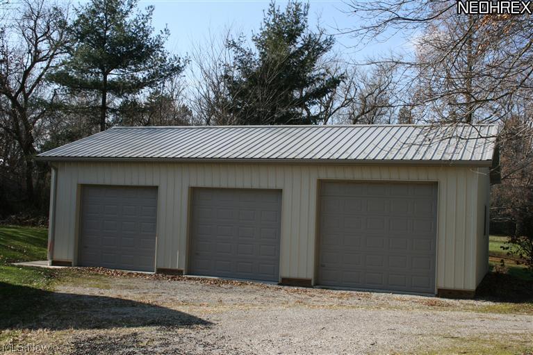 1374 Ledge Road Medina, OH 44256 - Photo 15 of 17