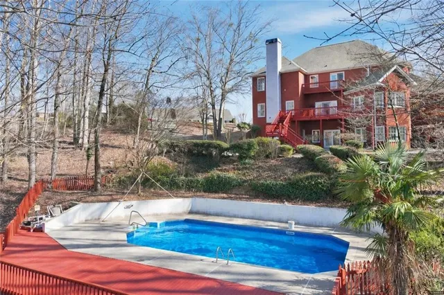 $675,000 | 2857 Bridgeview Drive, Gainesville, GA 30507