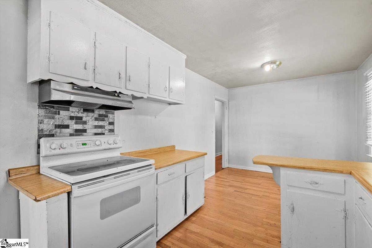 409 Jacobs Road Greenville, SC 29605 - Photo 8 of 24 Gallery Image 8