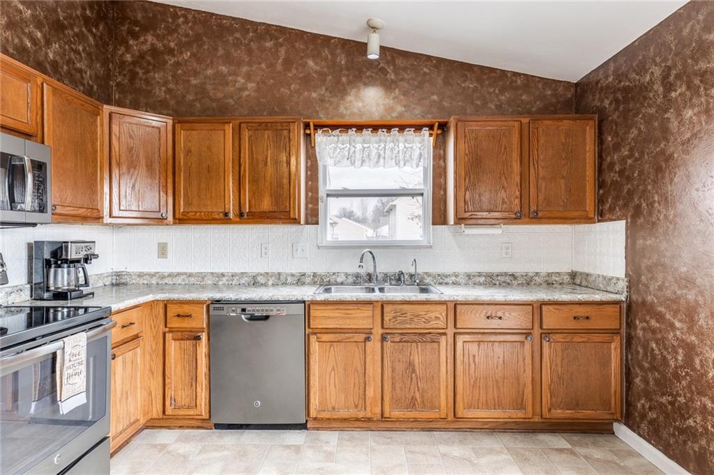 5745 Long Ridge Place Indianapolis, IN 46221 - Photo 11 of 31