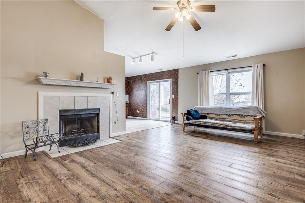 5745 Long Ridge Place Indianapolis, IN 46221 - Photo 4 of 31