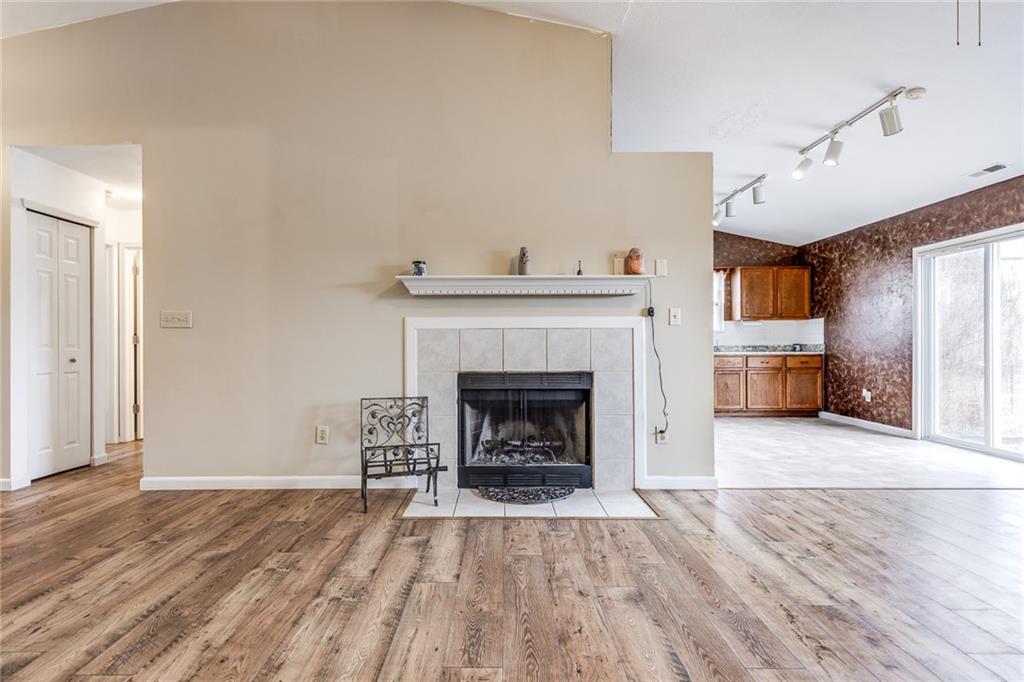 5745 Long Ridge Place Indianapolis, IN 46221 - Photo 5 of 31