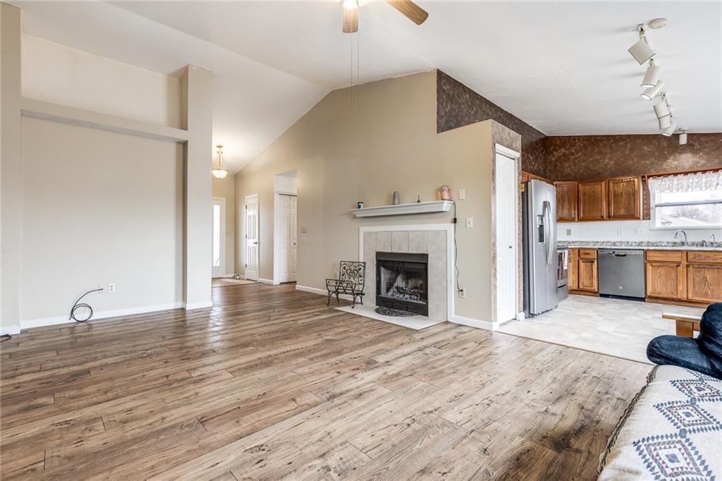 5745 Long Ridge Place Indianapolis, IN 46221 - Photo 6 of 31