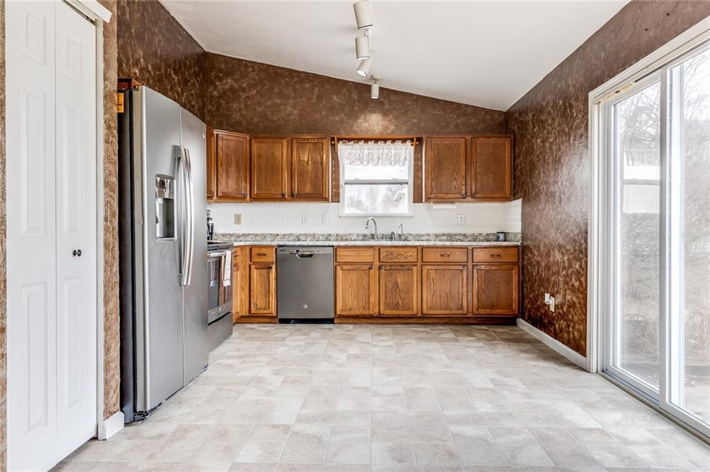 5745 Long Ridge Place Indianapolis, IN 46221 - Photo 8 of 31