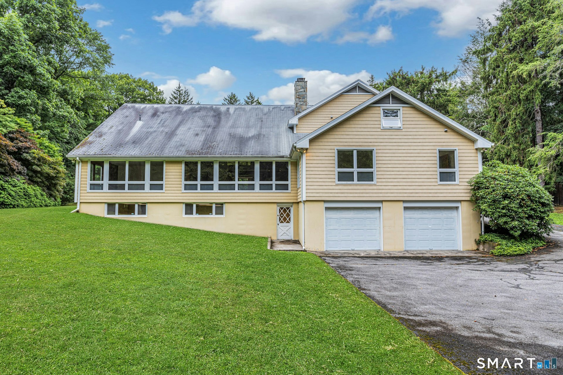 222 Brookside Road Darien, CT 06820 - Photo 5 of 26