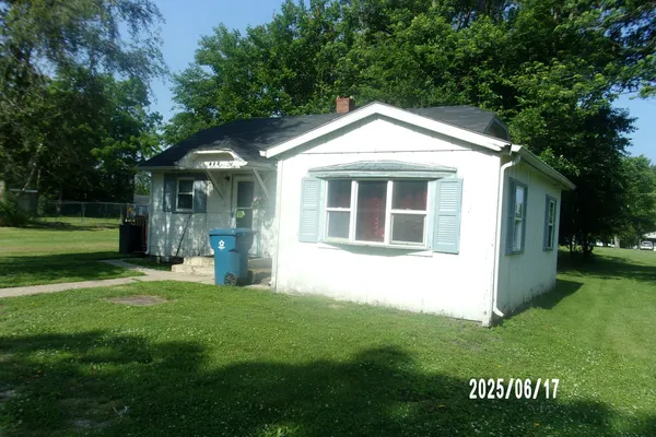 $69,900 | 412 North Lincoln Street, Morocco, IN 47963