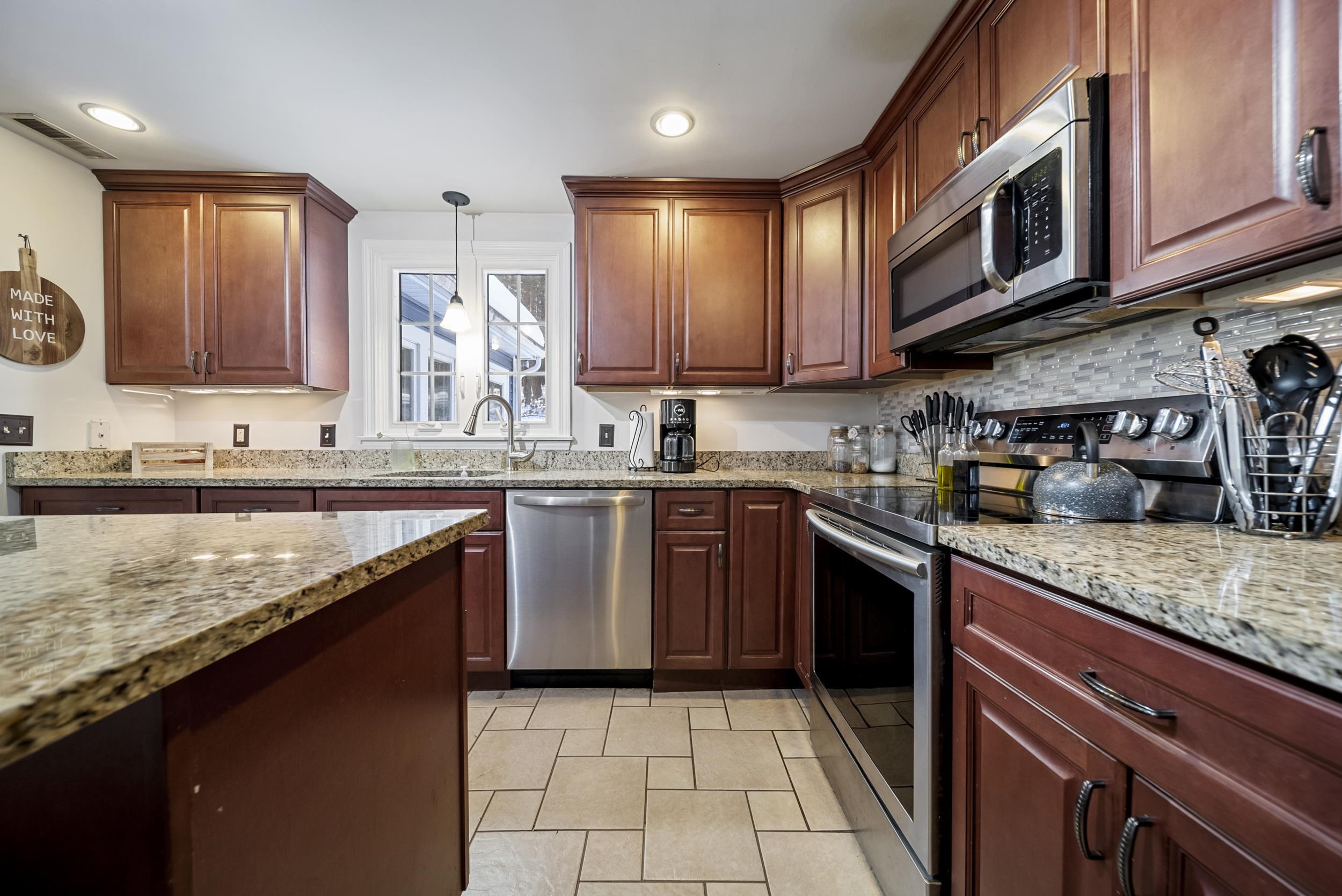 80 Wire Road Merrimack, NH 03054 - Photo 10 of 48 Gallery Image 10