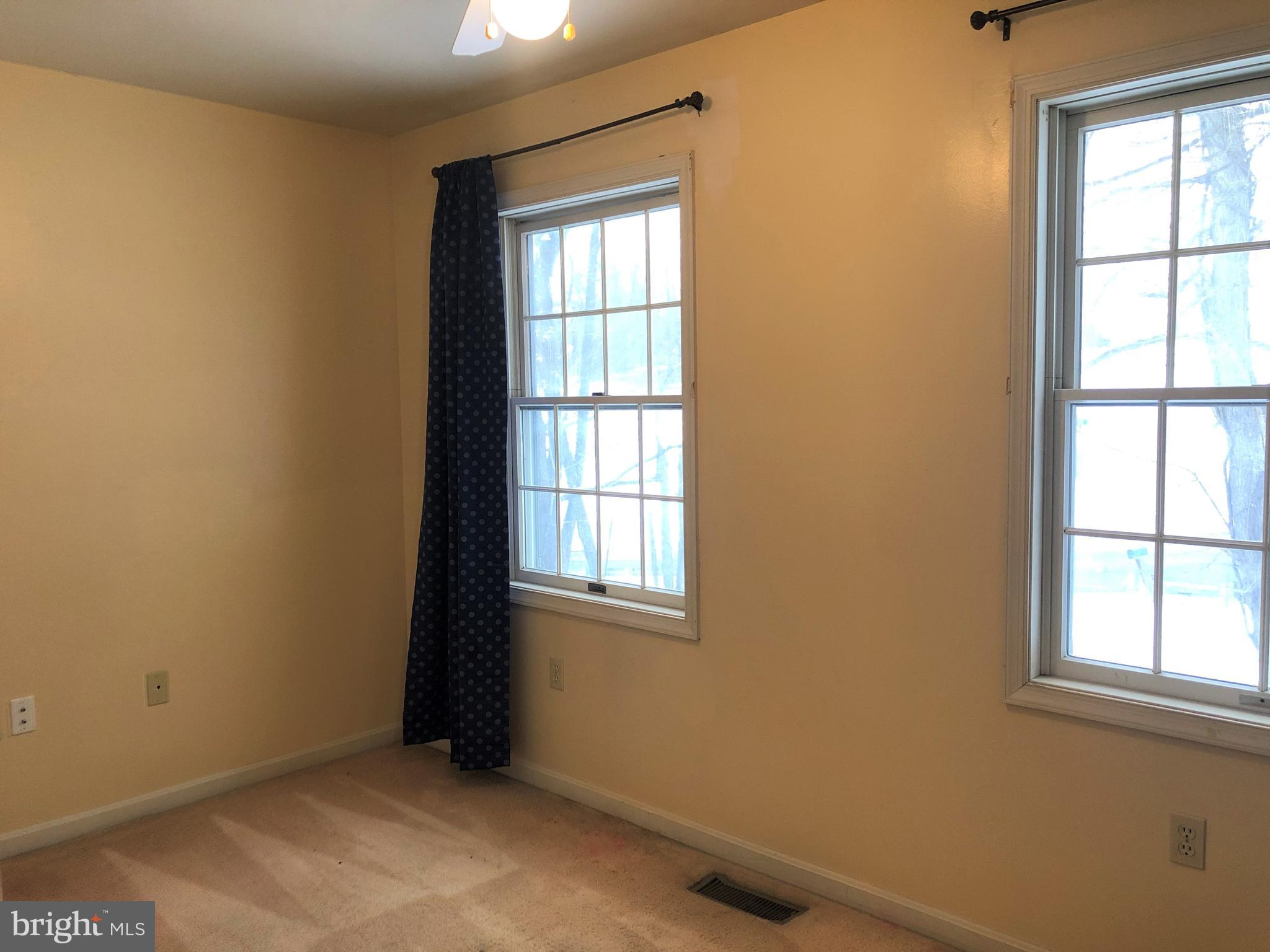 2029 Edgemont Road Harrisburg, PA 17109 - Photo 17 of 27 Bedroom 2