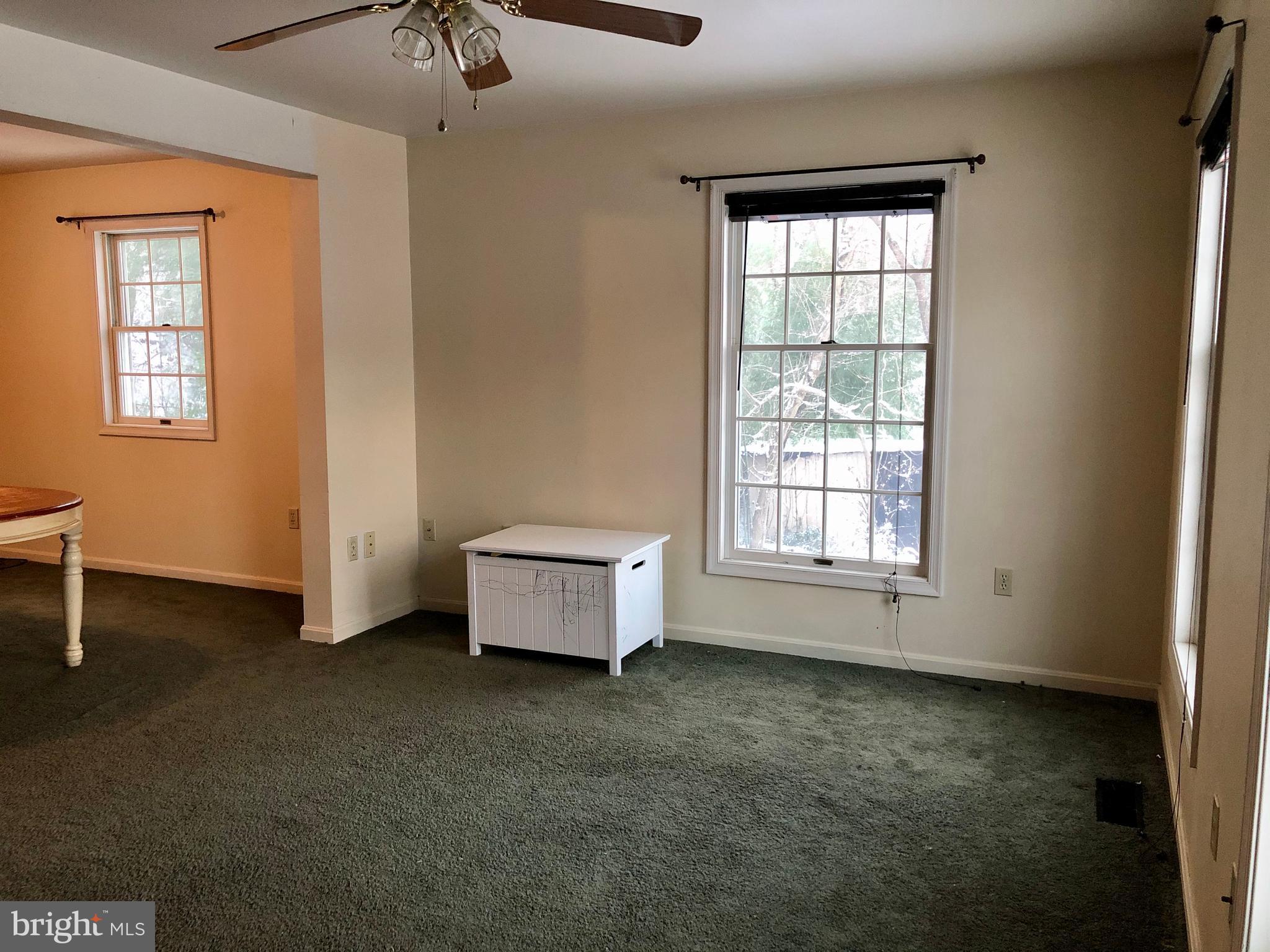 2029 Edgemont Road Harrisburg, PA 17109 - Photo 6 of 27 Gallery Image 6