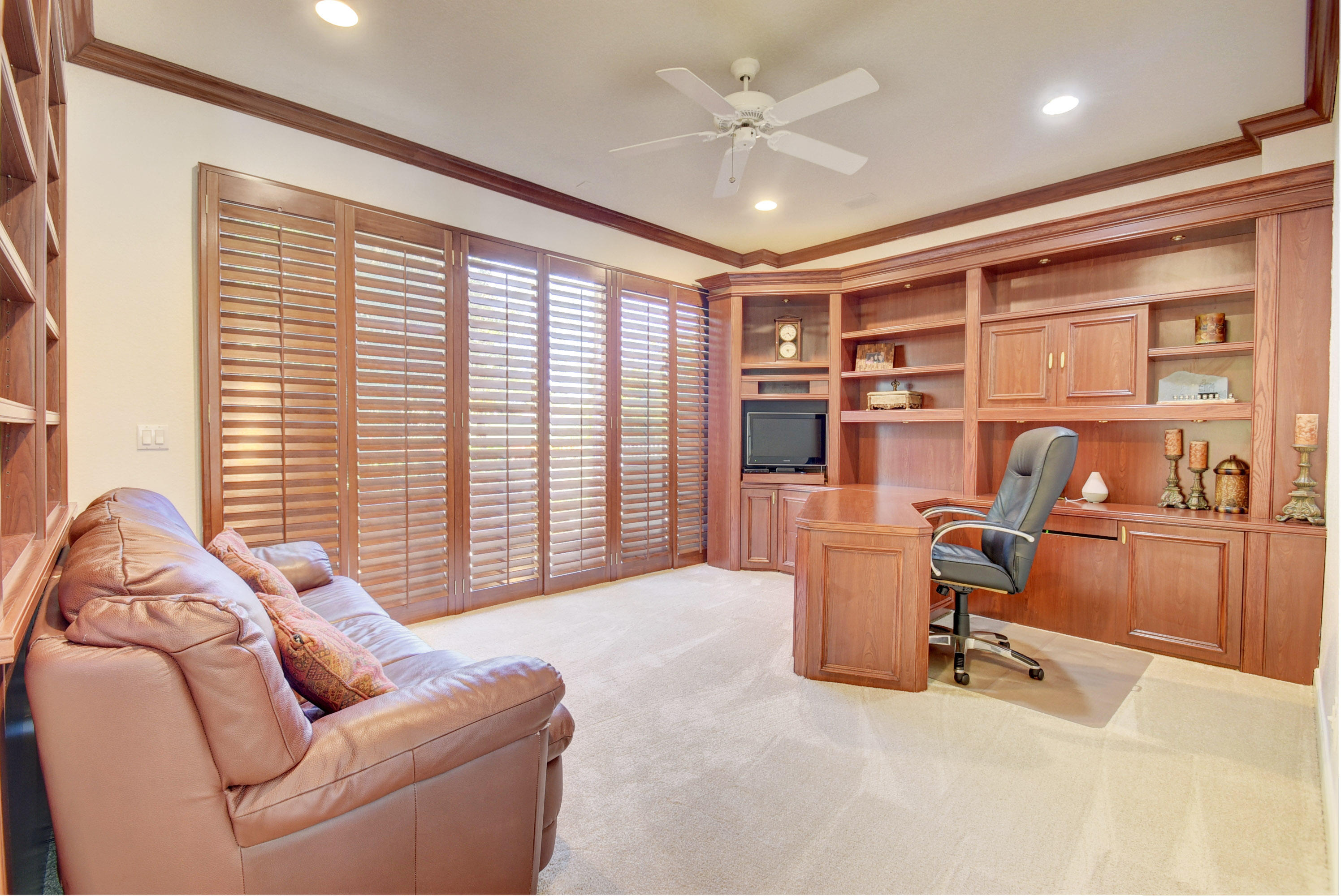 6501 Northwest 39th Terrace Boca Raton, FL 33496 - Photo 23 of 30 Library