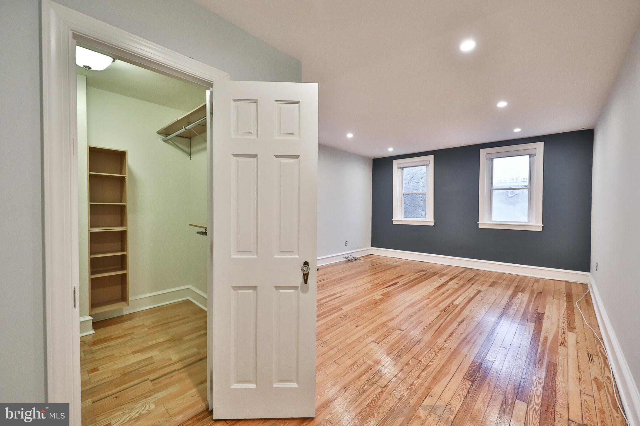 731 South 7th Street Philadelphia, PA 19147 - Photo 39 of 46 3rd Floor Primary Suite