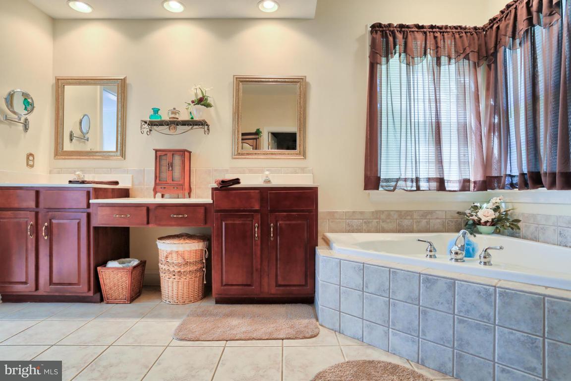 365 Rumford Road Lititz, PA 17543 - Photo 18 of 34