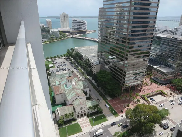 $3,100 | 500 Brickell Avenue, Unit 3006, Miami, FL 33131