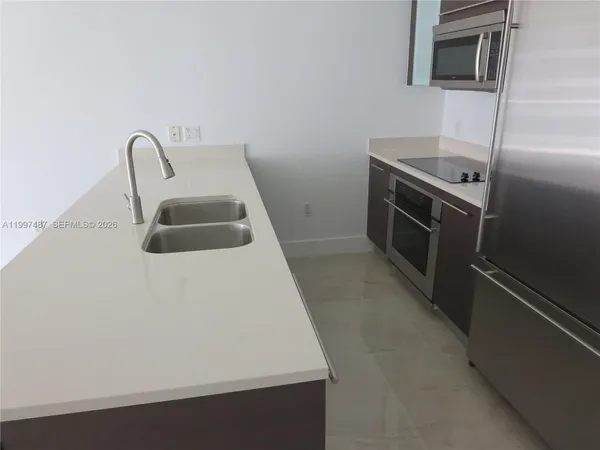 $3,100 | 500 Brickell Avenue, Unit 3006, Miami, FL 33131