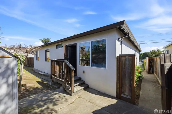 $999,000 | 219 Verbena Drive, East Palo Alto, CA 94303