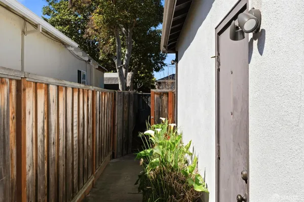 $999,000 | 219 Verbena Drive, East Palo Alto, CA 94303