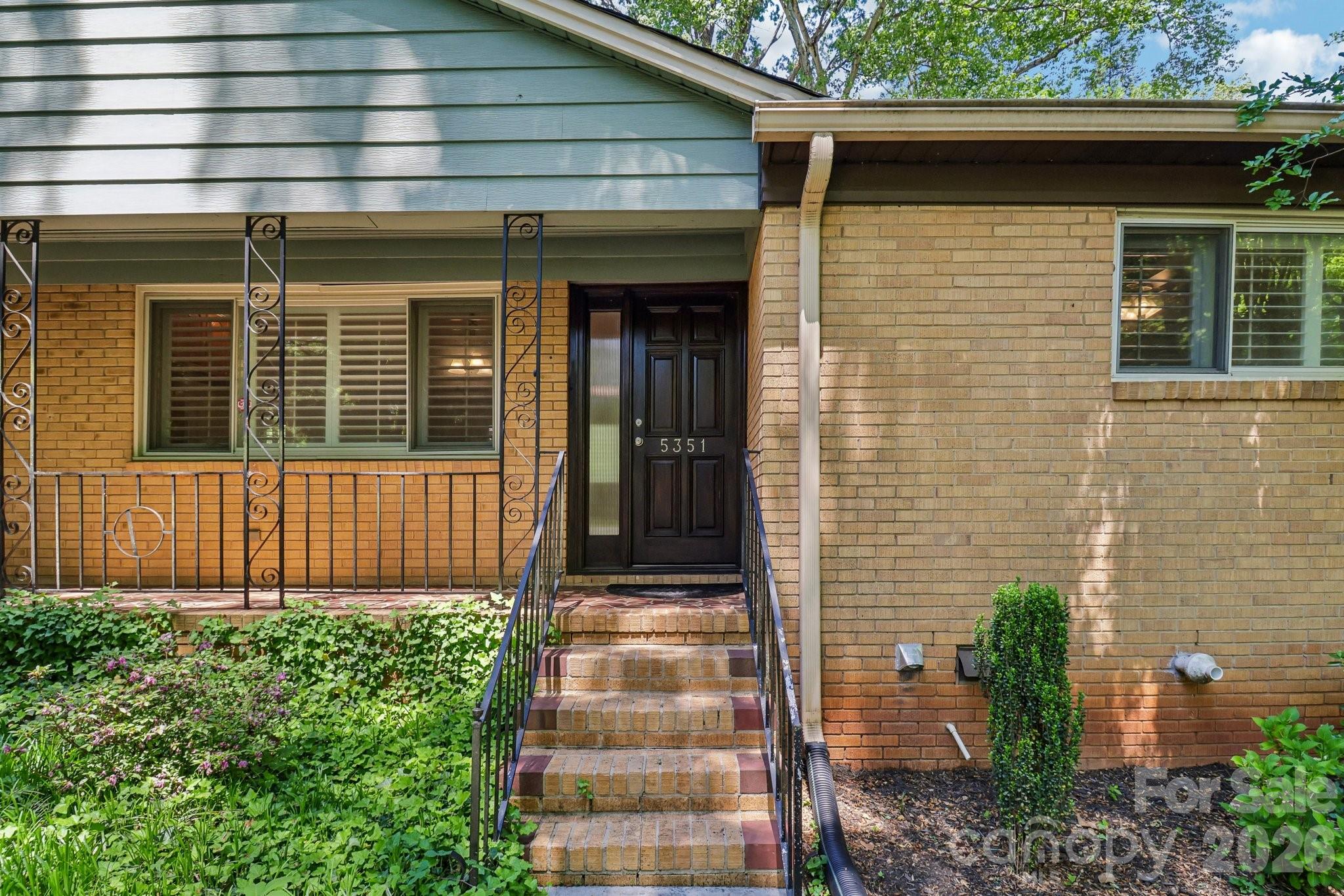 5351 Murrayhill Road Charlotte, NC 28210 - Photo 4 of 41 Gallery Image 4
