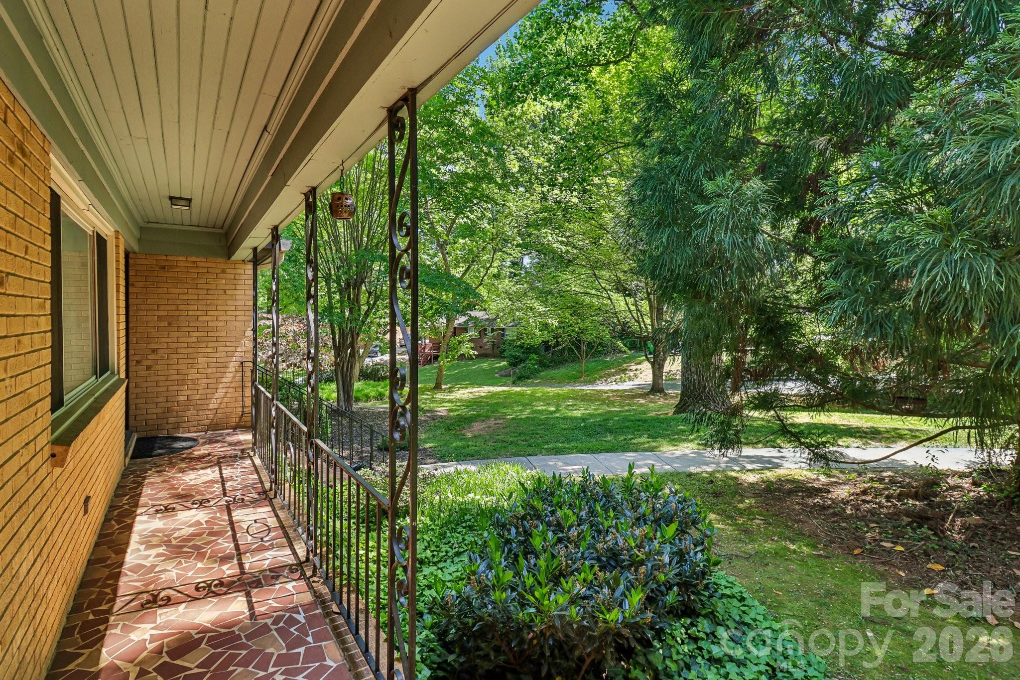 5351 Murrayhill Road Charlotte, NC 28210 - Photo 5 of 41 Gallery Image 5