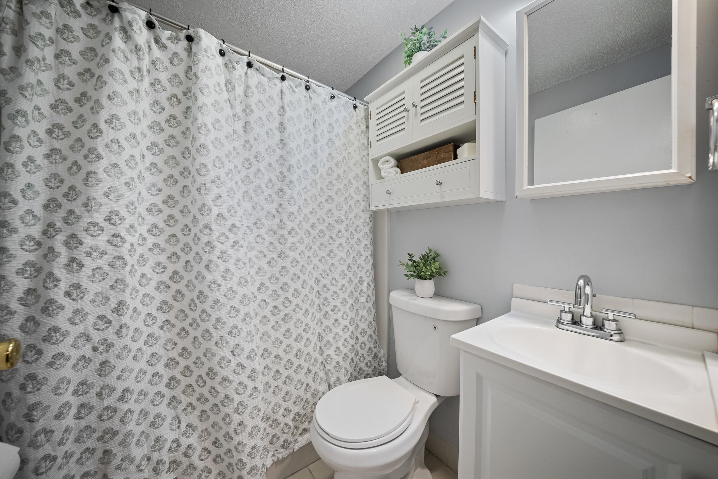 905 Mammoth Road, Unit 5 Manchester, NH 03104 - Photo 12 of 21