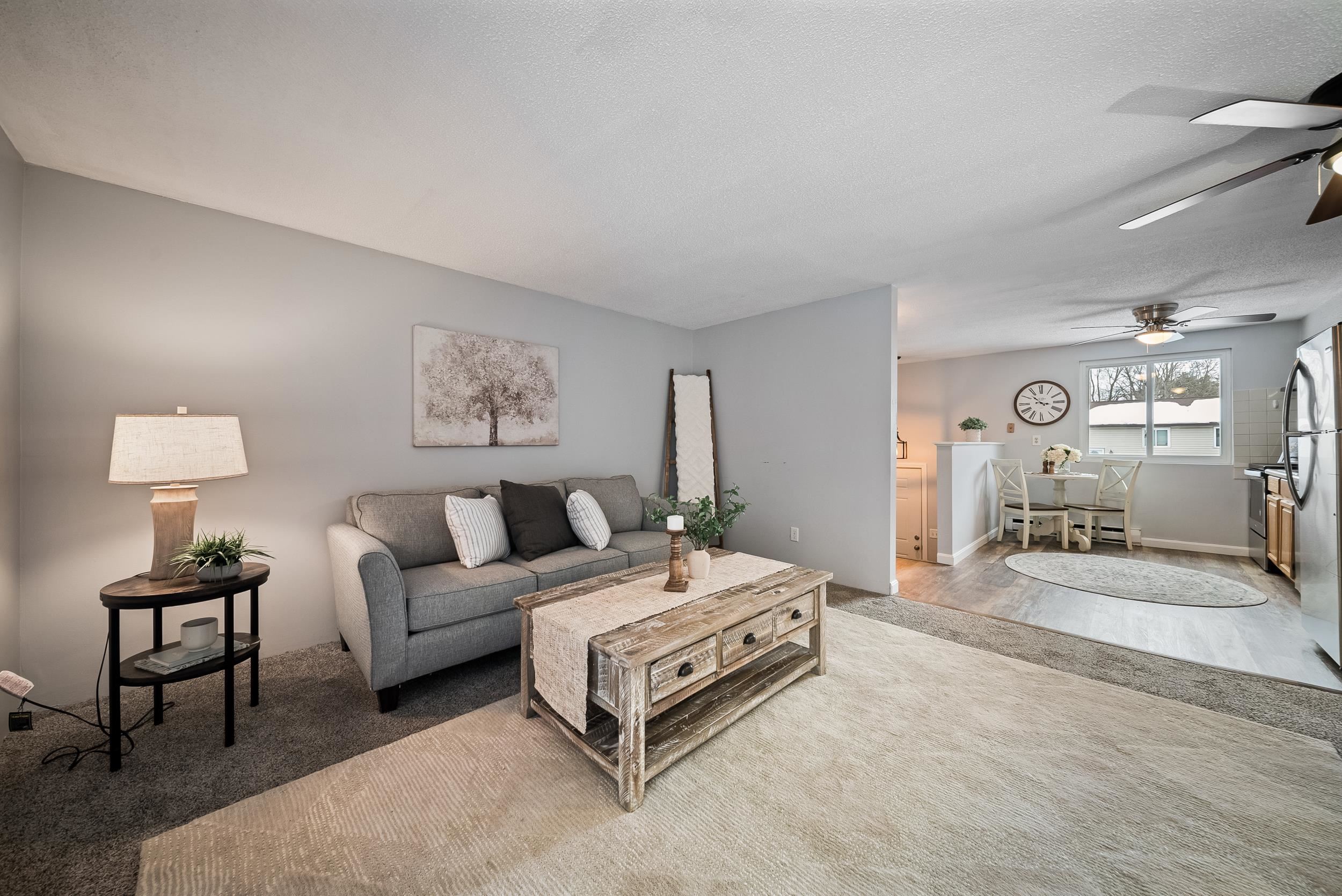 905 Mammoth Road, Unit 5 Manchester, NH 03104 - Photo 5 of 21