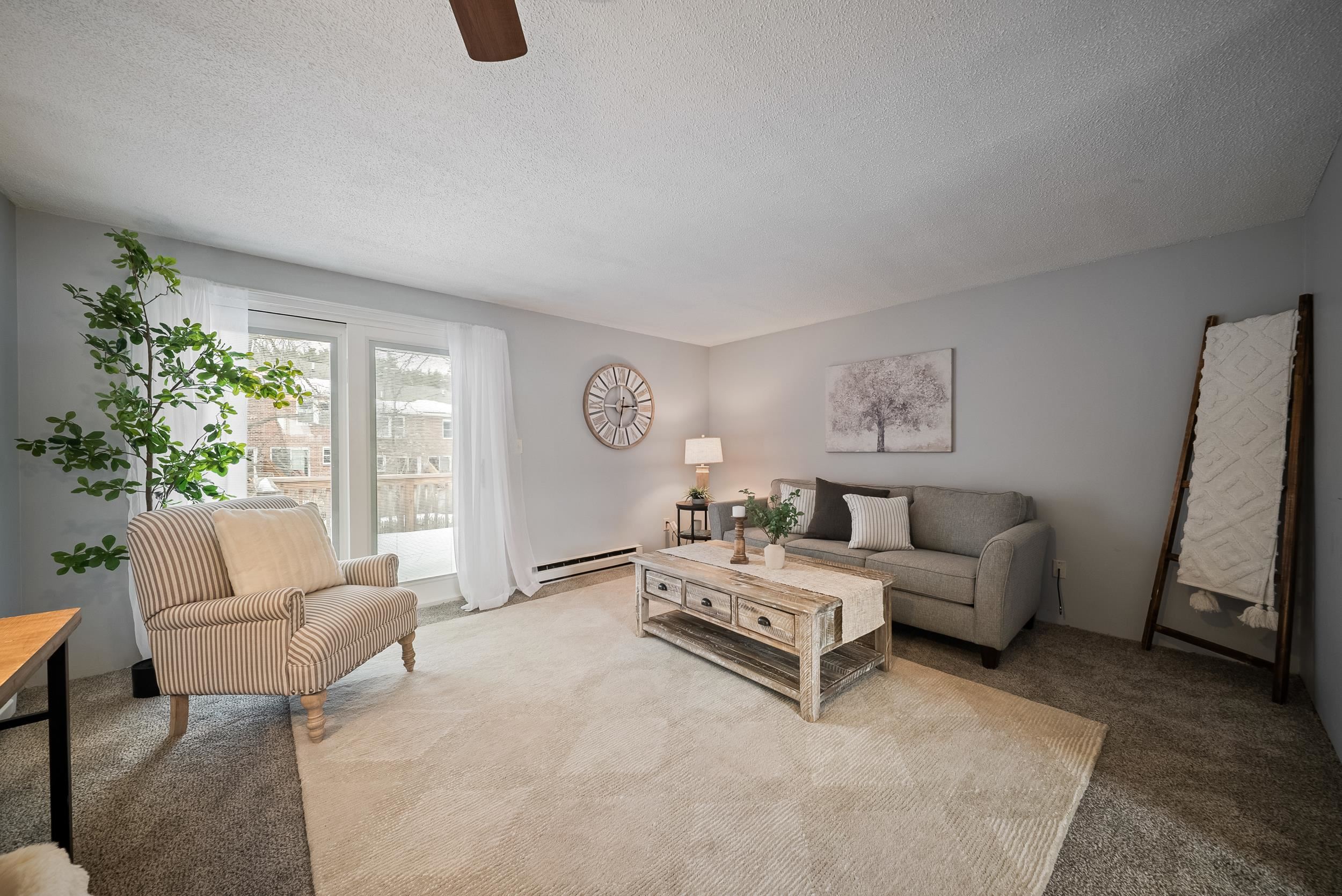 905 Mammoth Road, Unit 5 Manchester, NH 03104 - Photo 7 of 21