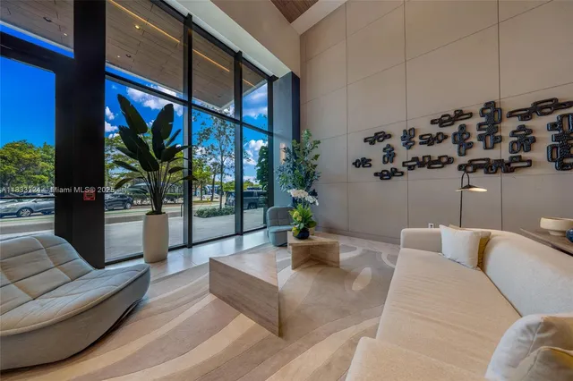 $9,900 | 580 72nd Street, Unit 910, Miami Beach, FL 33141