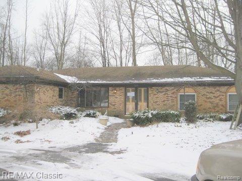 4645 Patrick Road West Bloomfield, MI 48322 - Photo 1 of 9 Patrick 4645 BPO 2-4-10 (31).JPG