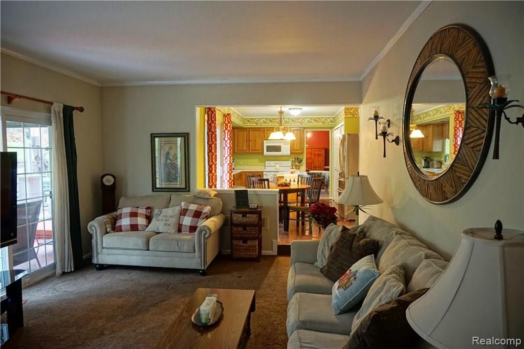 424 Ivy Wood Court Rochester Hills, MI 48307 - Photo 8 of 27
