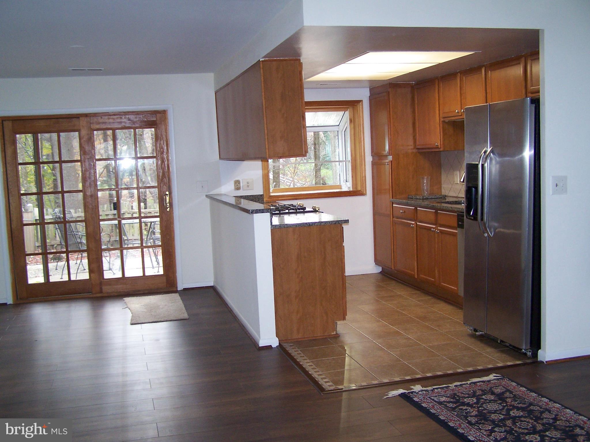 2850 Aquarius Avenue Silver Spring, MD 20906 - Photo 4 of 26 Kitchen with granite counter tops