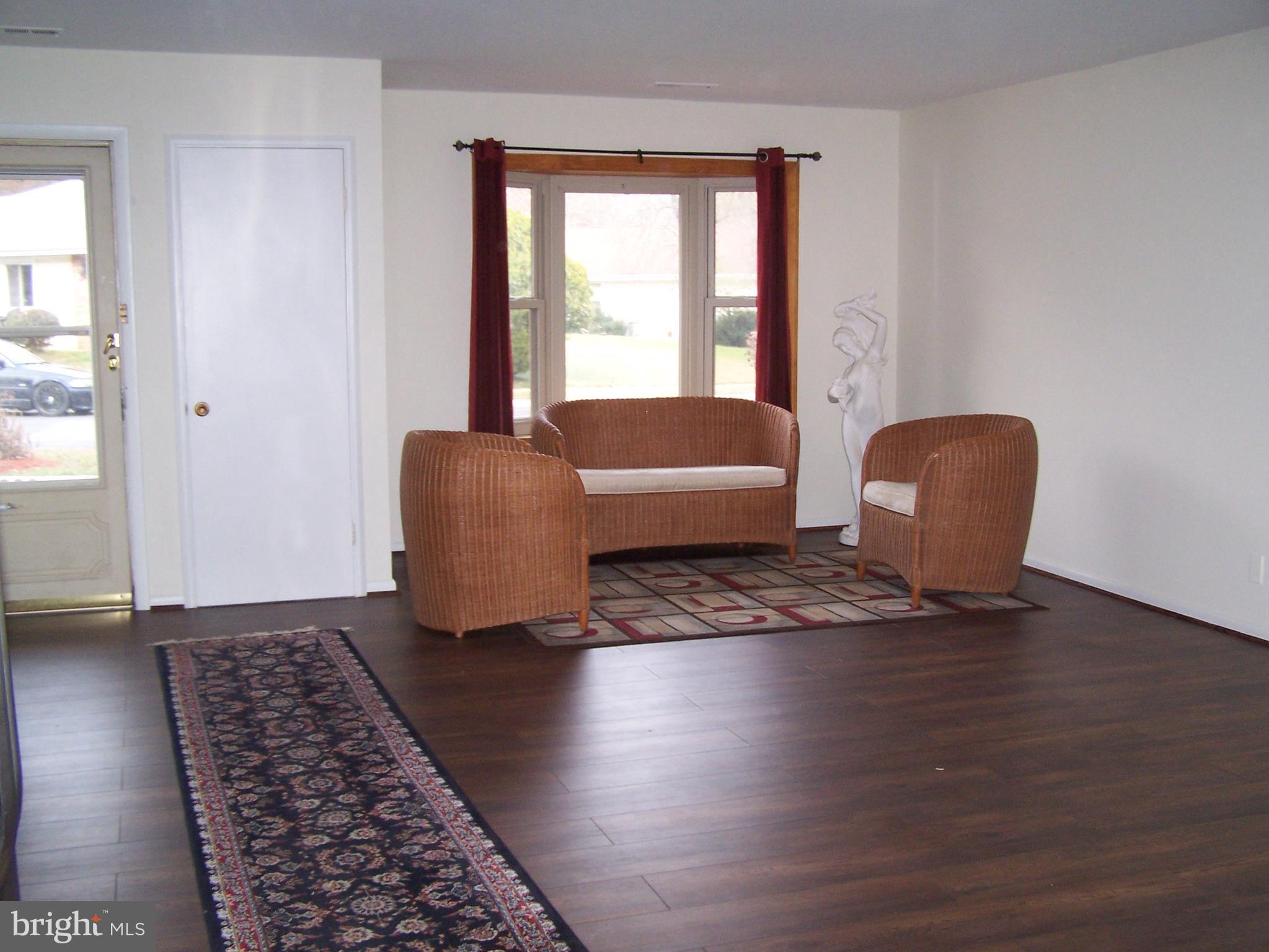 2850 Aquarius Avenue Silver Spring, MD 20906 - Photo 10 of 26 Spacious living room with bay window