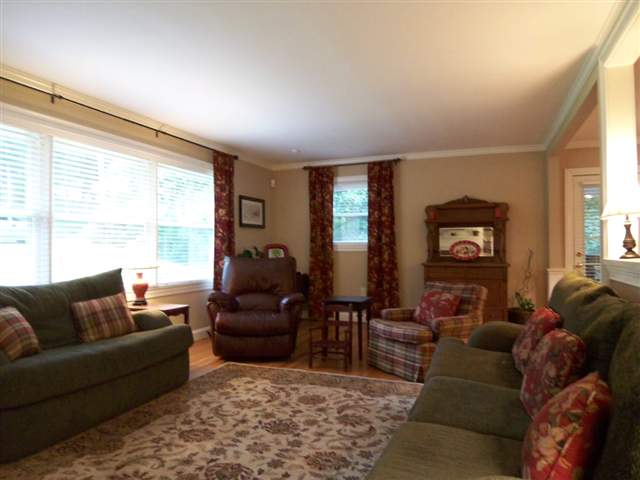 5 Hermitage Road Greenville, SC 29615 - Photo 3 of 22 Gallery Image 3