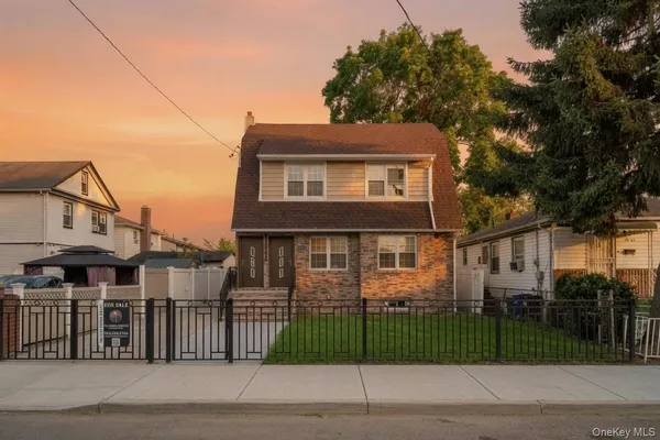 $1,379,999 | 161-32 119th Drive | South Jamaica