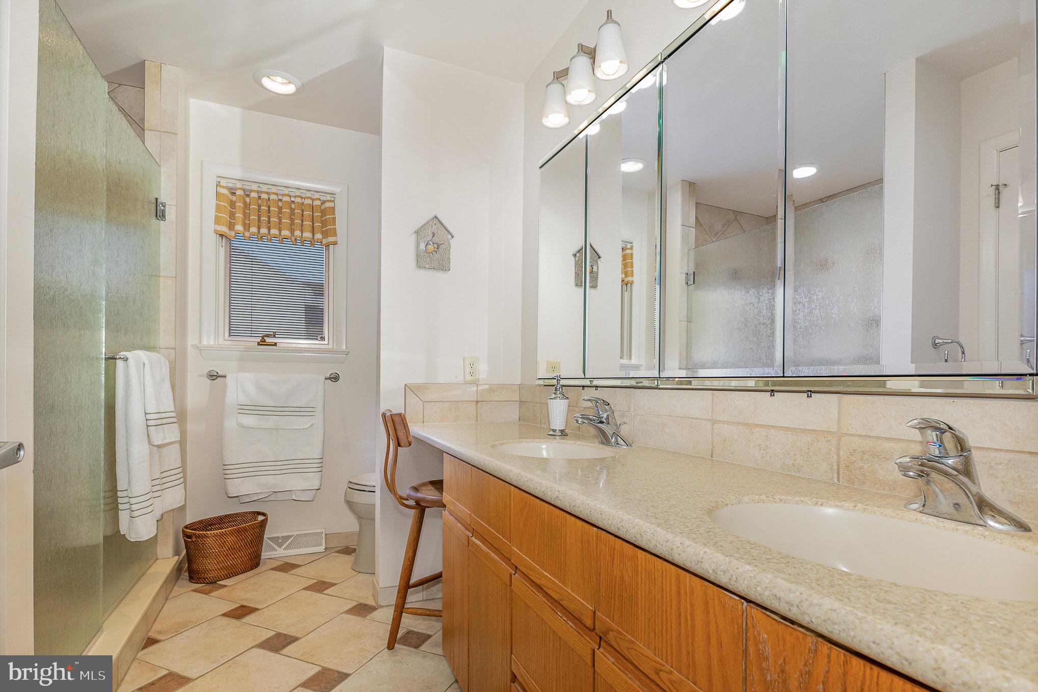 2445 Raleigh Drive Lancaster, PA 17601 - Photo 14 of 34 Gallery Image 14