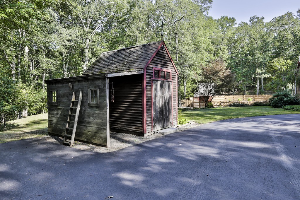 218 7 Star Road Groveland, MA 01834 - Photo 2 of 30 Gallery Image 2