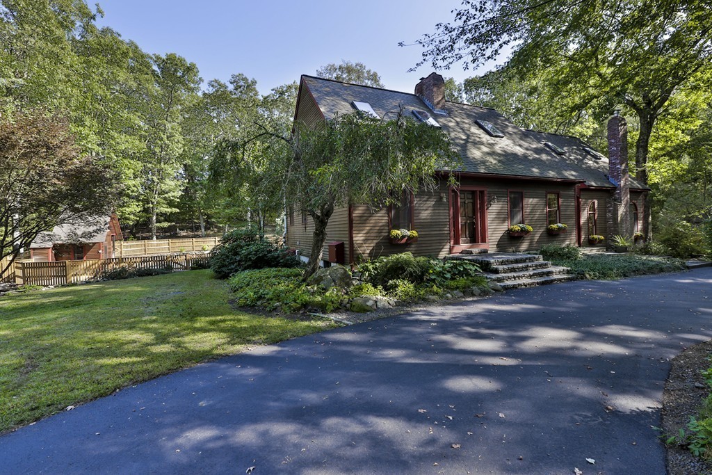 218 7 Star Road Groveland, MA 01834 - Photo 4 of 30 Gallery Image 4