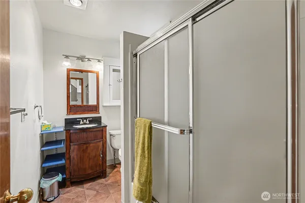 $4,500 | 5525 Woodlawn Avenue North, Seattle, WA 98103