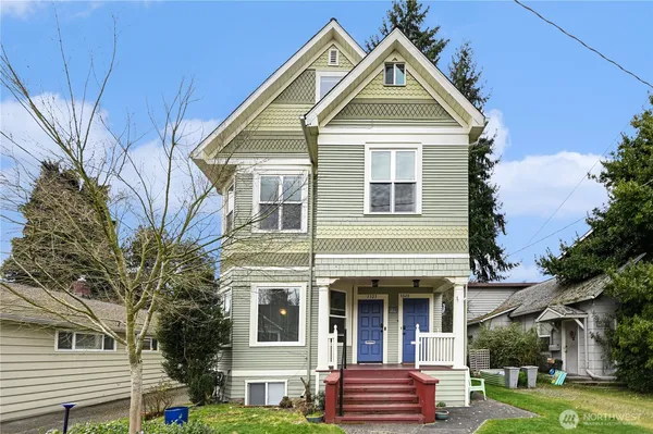 $4,500 | 5525 Woodlawn Avenue North, Seattle, WA 98103