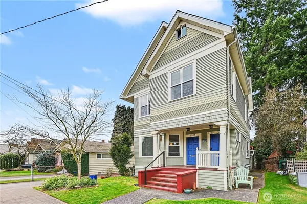 $4,500 | 5525 Woodlawn Avenue North, Seattle, WA 98103