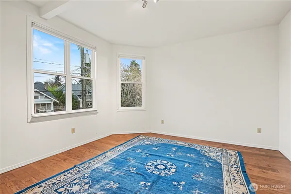 $4,500 | 5525 Woodlawn Avenue North, Seattle, WA 98103