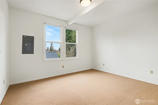 $4,500 | 5525 Woodlawn Avenue North, Seattle, WA 98103