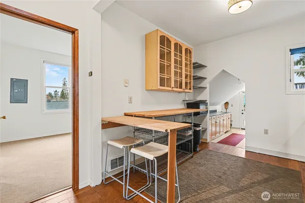 $4,500 | 5525 Woodlawn Avenue North, Seattle, WA 98103