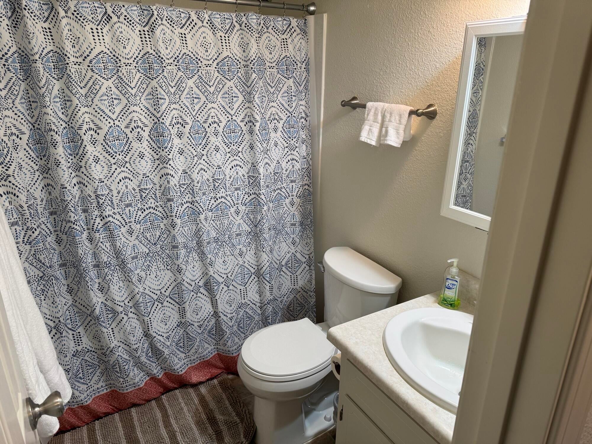 747 Spring Street Medford, OR 97504 - Photo 8 of 17 8