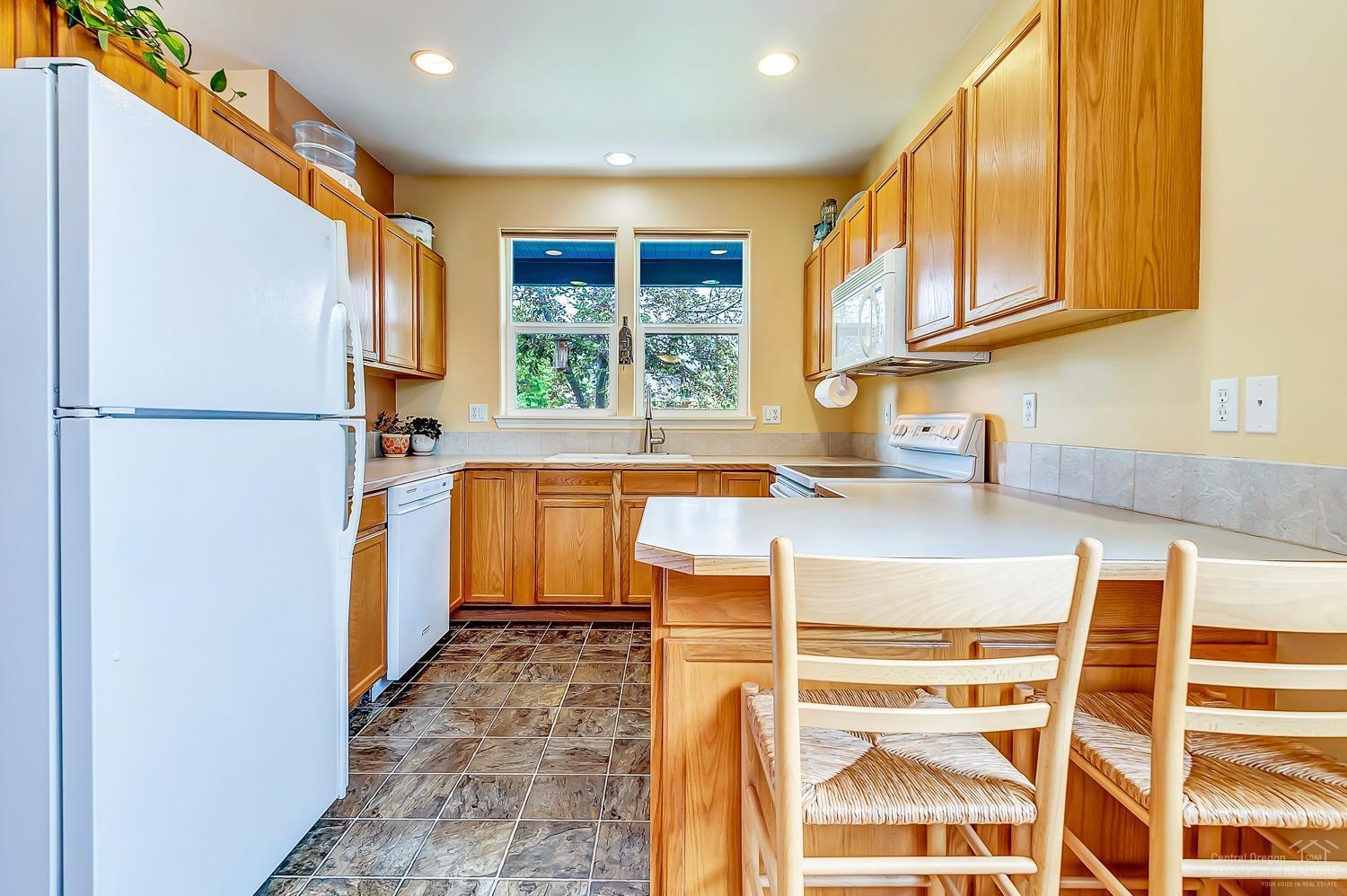 3000 Yellow Ribbon Drive Bend, OR 97701 - Photo 8 of 25 Additional Photo