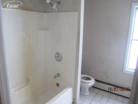6202 South Center Road Grand Blanc, MI 48439 - Photo 9 of 21 20389152-8.JPG