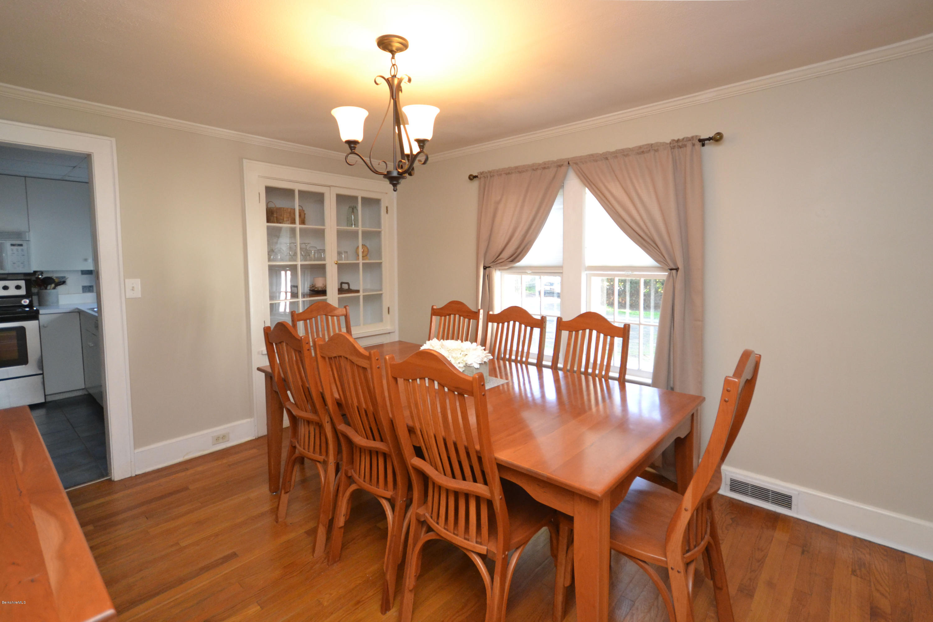 135 South Mountain Road Pittsfield, MA 01201 - Photo 13 of 43 Dining Room