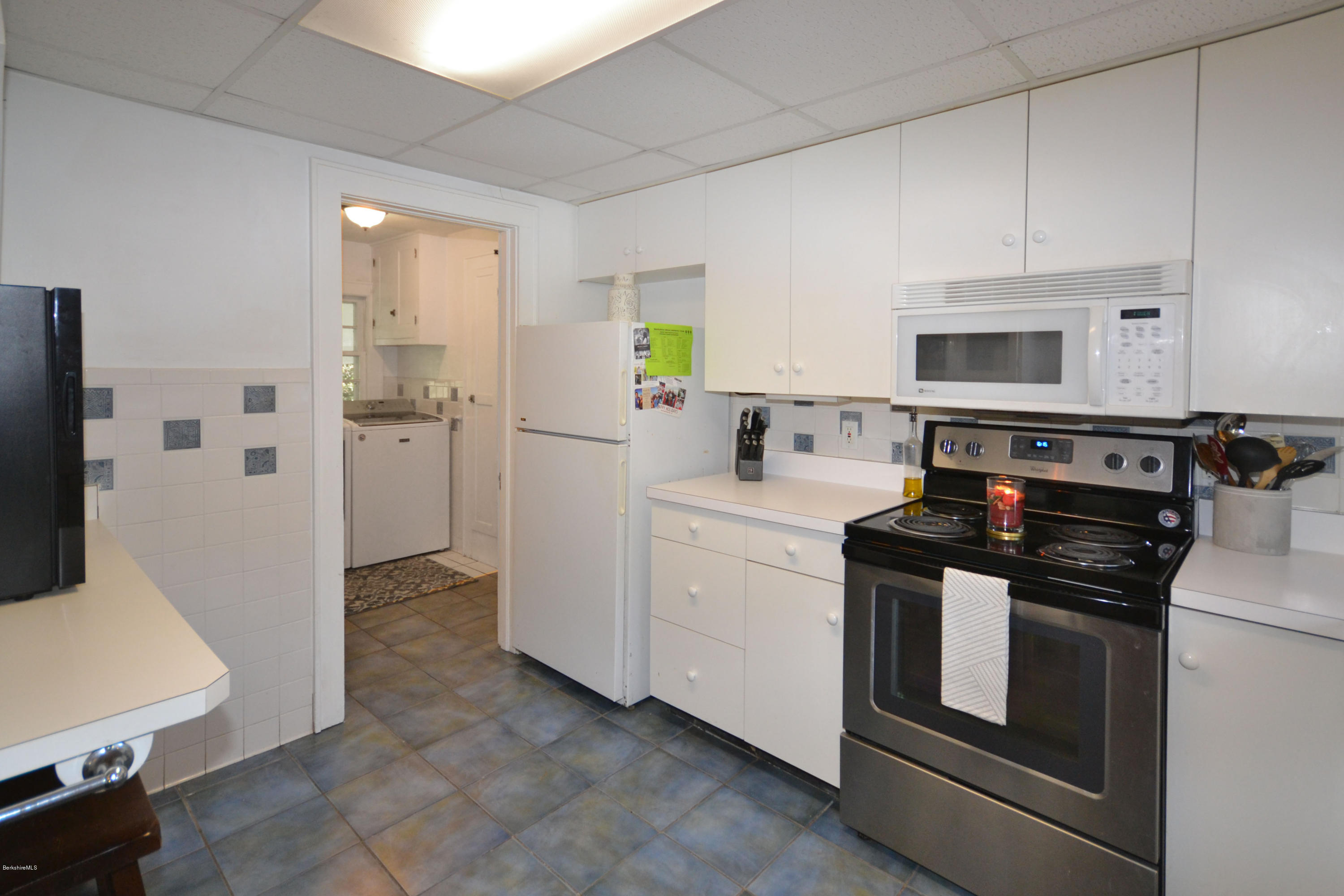 135 South Mountain Road Pittsfield, MA 01201 - Photo 17 of 43 Kitchen