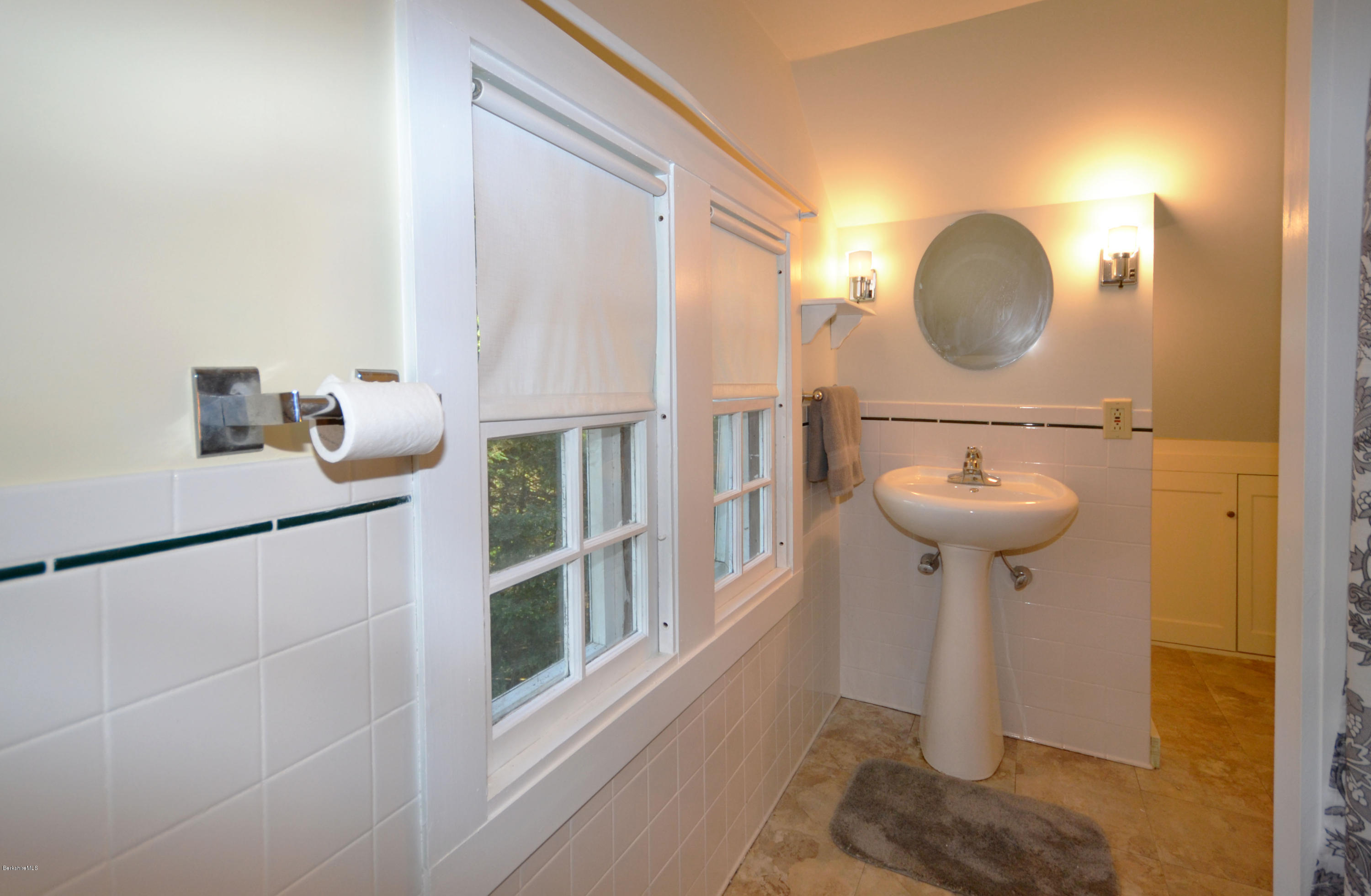 135 South Mountain Road Pittsfield, MA 01201 - Photo 34 of 43 Full Bath