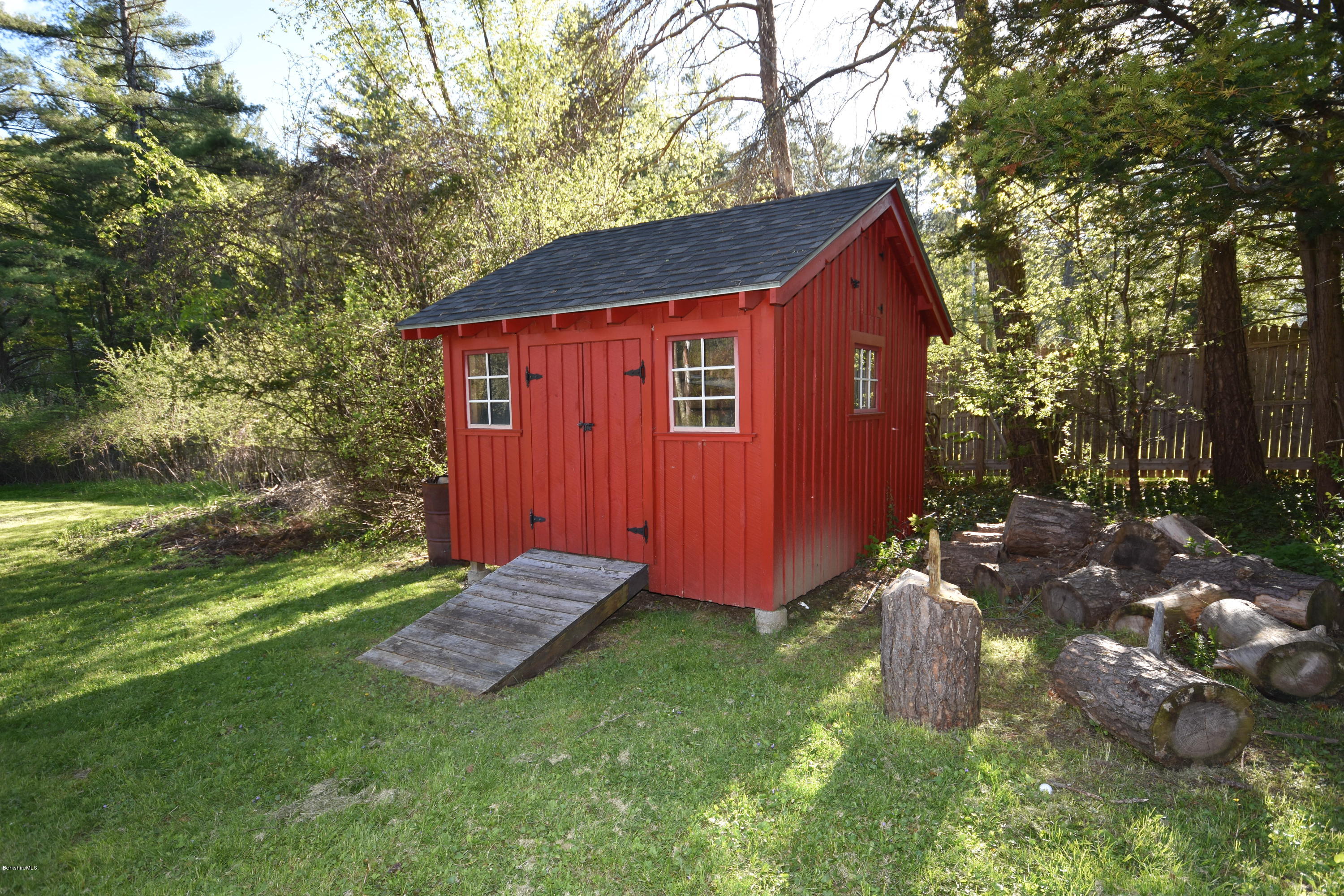 135 South Mountain Road Pittsfield, MA 01201 - Photo 42 of 43 Exterior