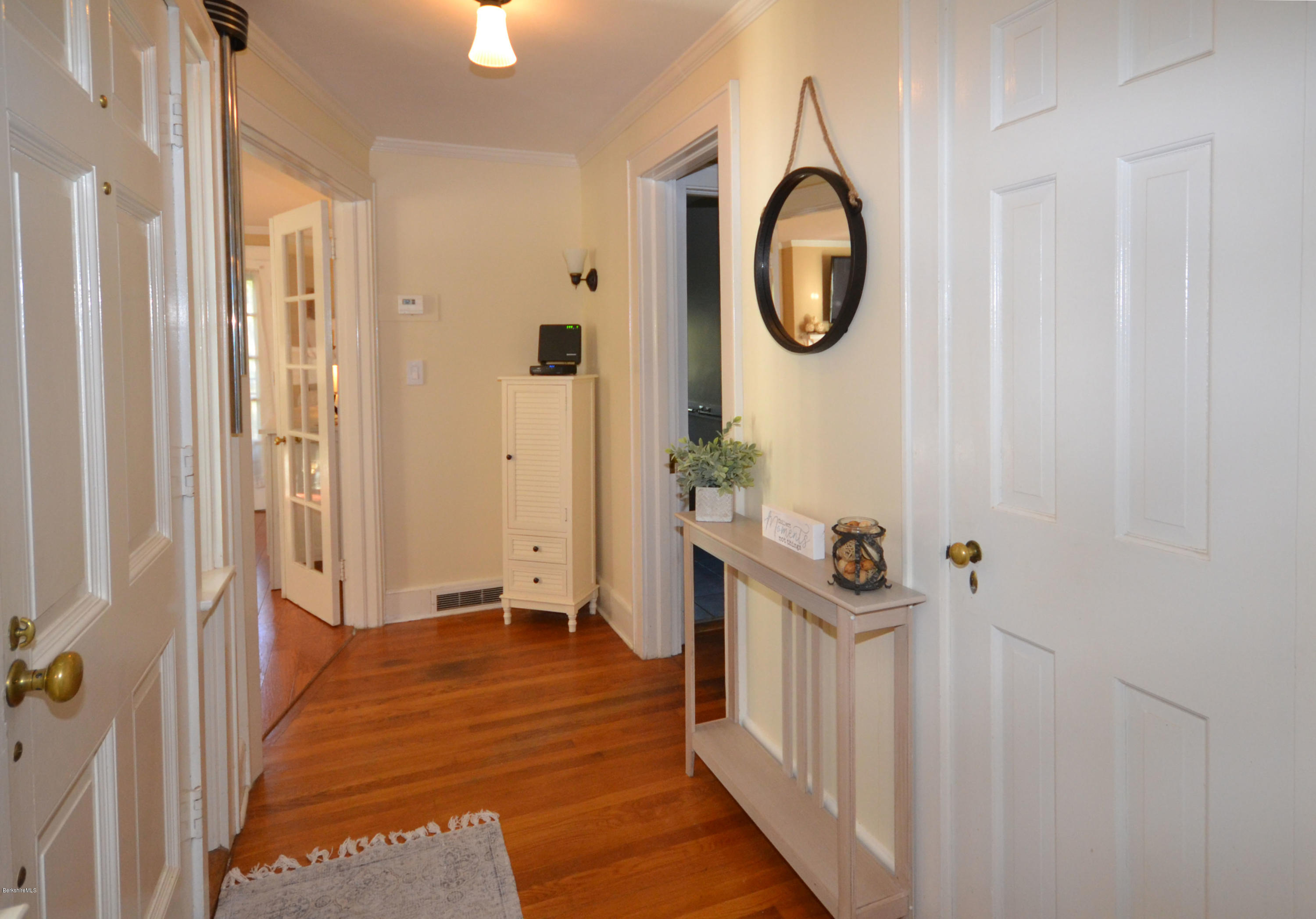 135 South Mountain Road Pittsfield, MA 01201 - Photo 7 of 43 Entry